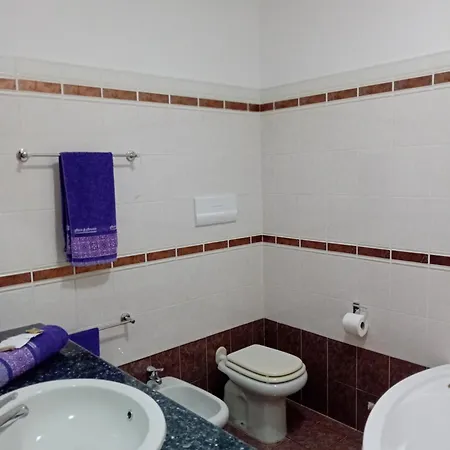 فندق مبيت وإفطار Bandi 4*